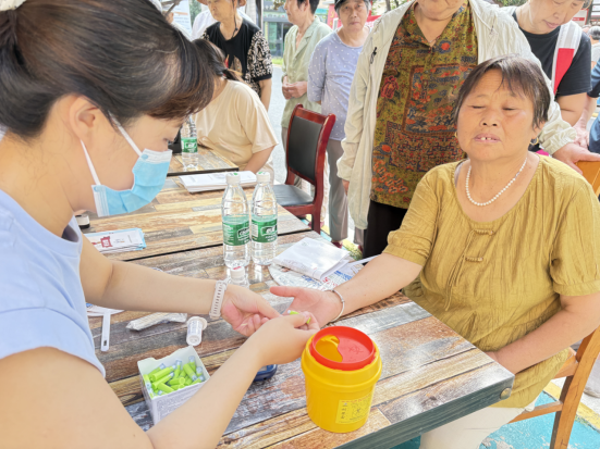 让爱归‘宿’ ‘迁’手社区 9.5志社融合活动